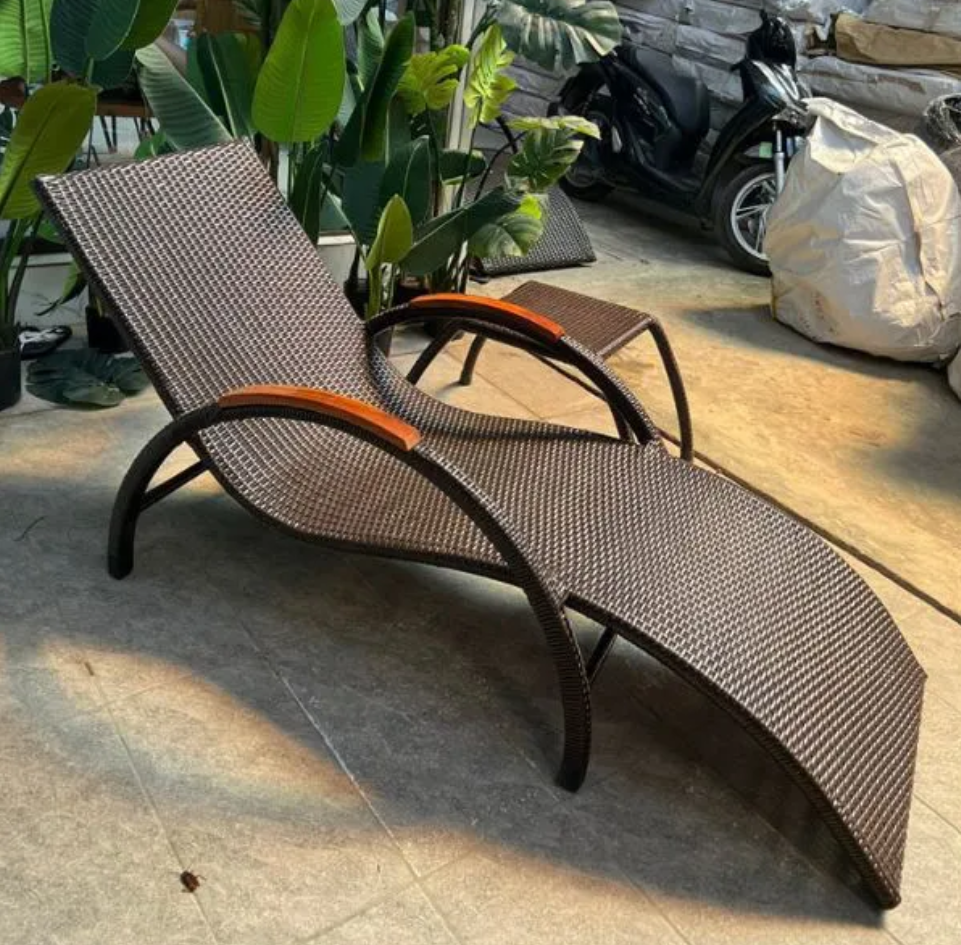 Rattan Export Sonnenbett aus Polyrattan BA02