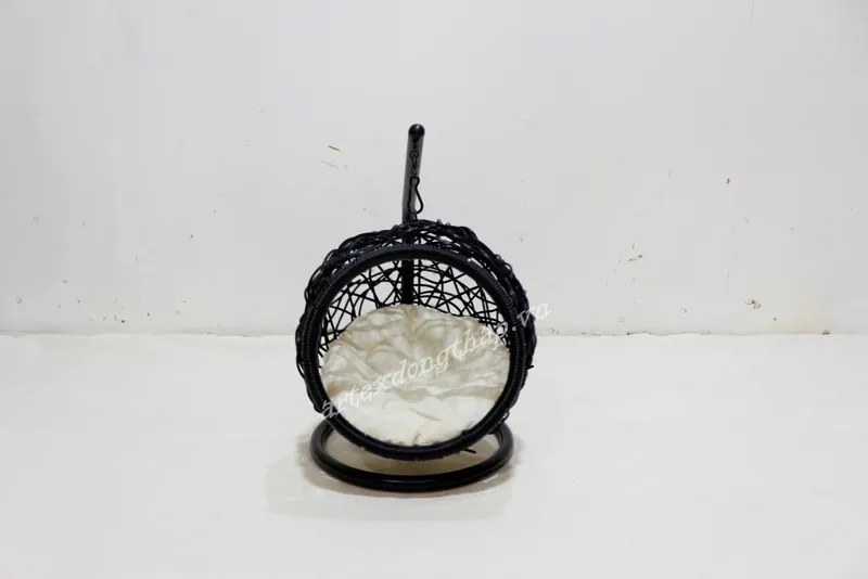 Rattan Export Poly Rattan Pet Basket - REX-CH2894A-1BL