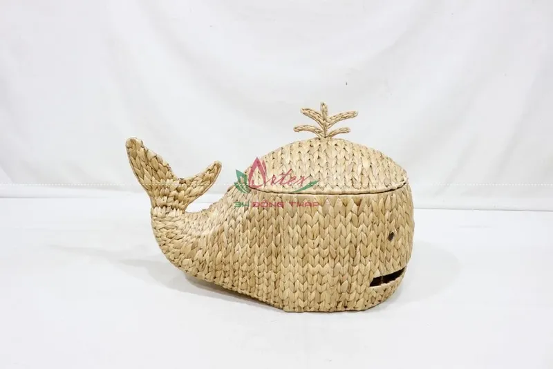Rattan Export Handwoven Whale Shaped Basket – Natural Water Hyacinth Storage Bin - REX-SD10773A-1NA