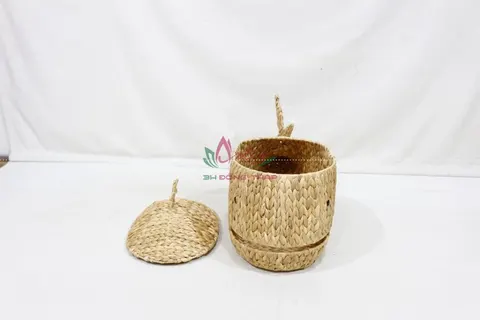 Rattan Export Handwoven Whale Shaped Basket – Natural Water Hyacinth Storage Bin - REX-SD10773A-1NA