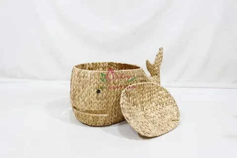 Rattan Export Handwoven Whale Shaped Basket – Natural Water Hyacinth Storage Bin - REX-SD10773A-1NA