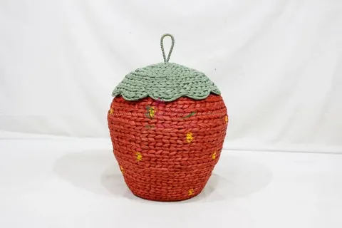 Rattan Export Natural Straw Strawberry Basket – Handwoven Water Hyacinth Decor from Vietnam - REX-SD10774A-1MC