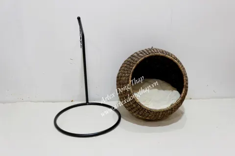 Rattan Export Water Hyacinth Pet Basket - REX-SD1650A-1BL01