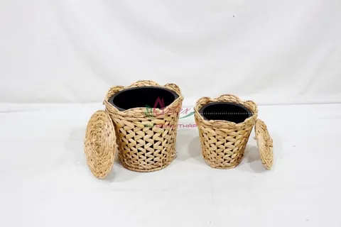 Rattan Export Eco-Friendly Water Hyacinth Basket – Handmade Basket with Lid & Plastic Pot Inside - REX-SD20591A-2-2NA