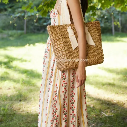 Hand Woven Water Hyacinth Handbag