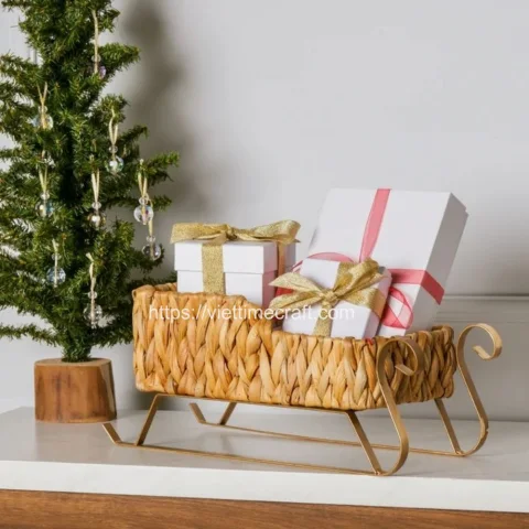 Water Hyacinth Sleigh Basket For Christmas Decoration
