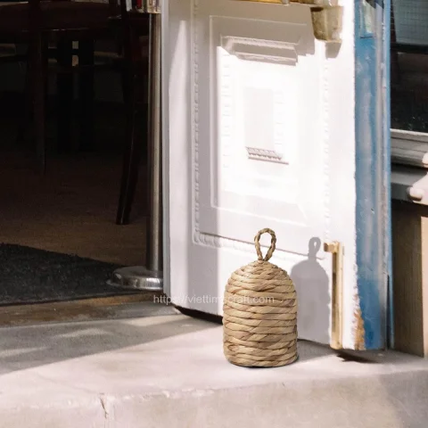 Hand Woven Water Hyacinth Doorstop For Farmhouse Wholesale – B00466