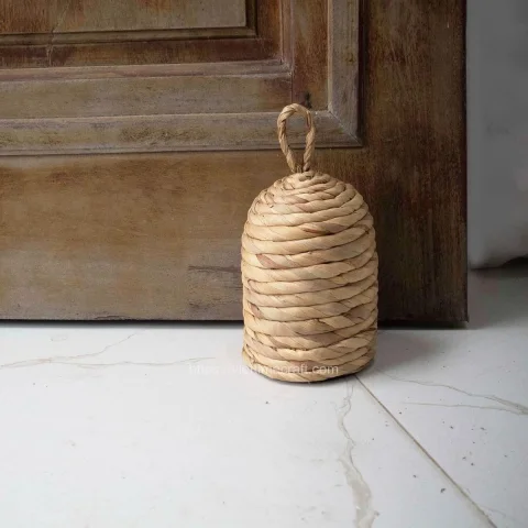 Hand Woven Water Hyacinth Doorstop For Farmhouse Wholesale – B00466