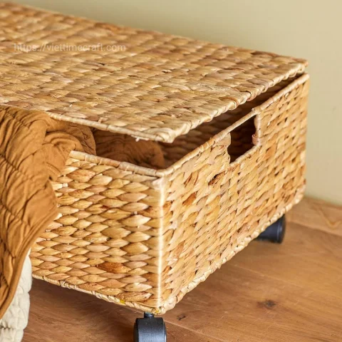 Underbed Storage Basket on Wheels with Lid – Natural Water Hyacinth Organizer