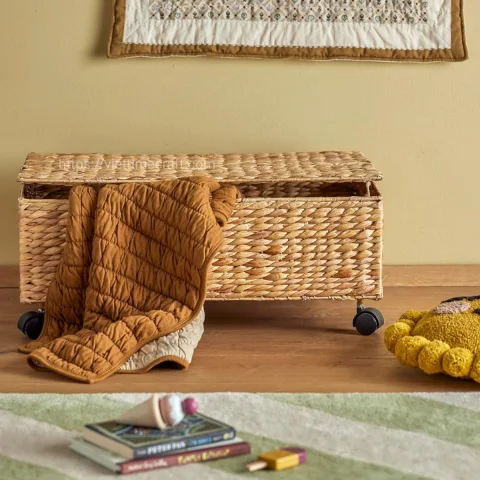 Underbed Storage Basket on Wheels with Lid – Natural Water Hyacinth Organizer