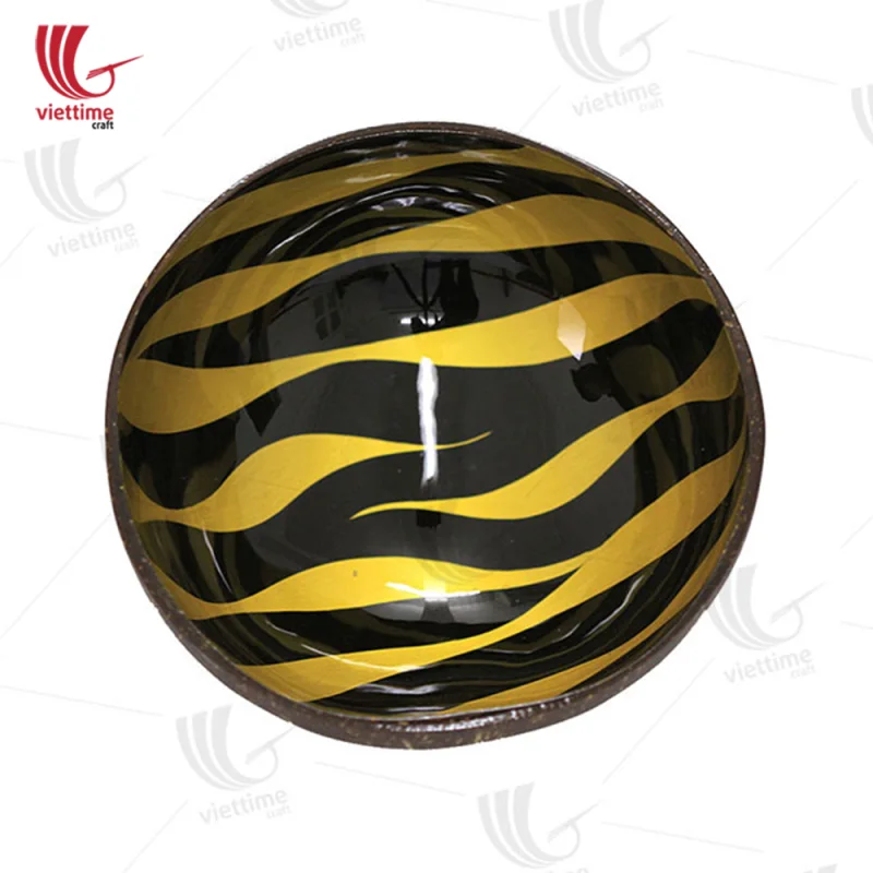 Lacquered Wave Shape Inside Coconut Bowls
