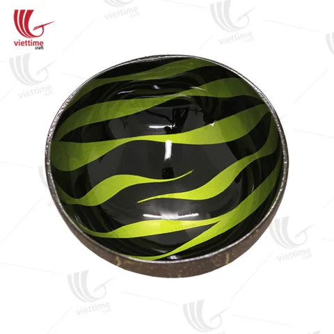 Lacquered Wave Shape Inside Coconut Bowls