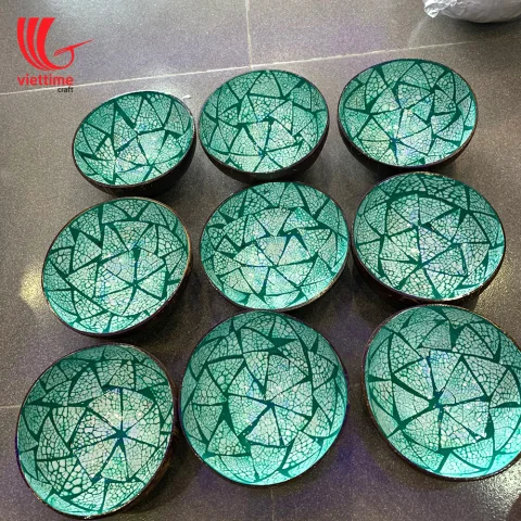 EggShell Inlaid Green Coconut Bowl
