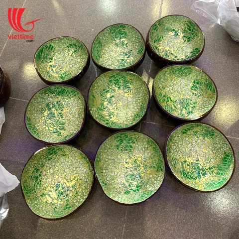 EggShell Inlaid Light Green Coconut Bowl
