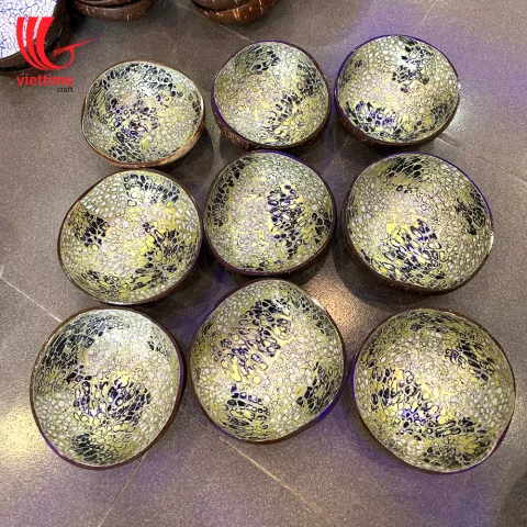 EggShell Inlaid Fresh Food Coconut Bowl