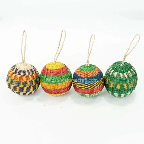Best Selling Seagrass Christmas Ball Ornaments