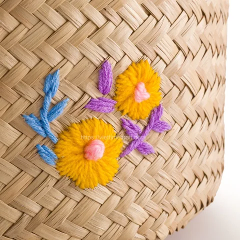 Embroidered Woven Seagrass Basket With Handle Manufacturer Wholesale
