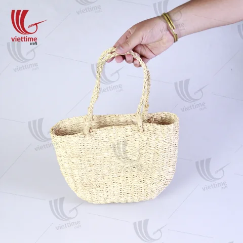 Model Handmade Palm Leaf Handbag