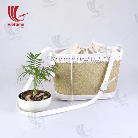 White Embroidered Shoulder Lepironia Bag