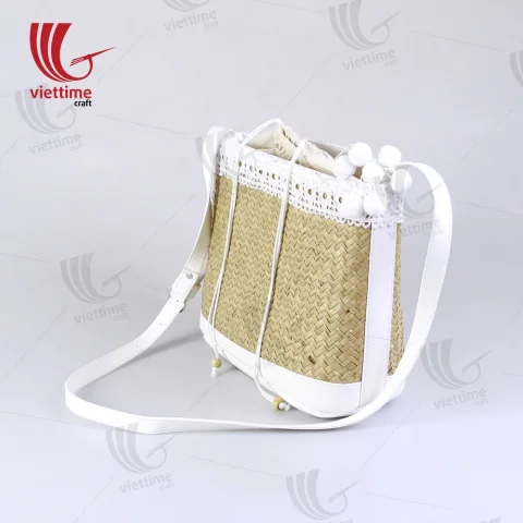 White Embroidered Shoulder Lepironia Bag